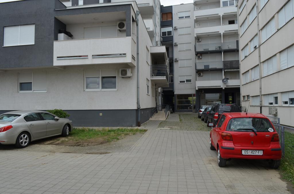 Apartment Viktor,Parking Osijek Phòng bức ảnh