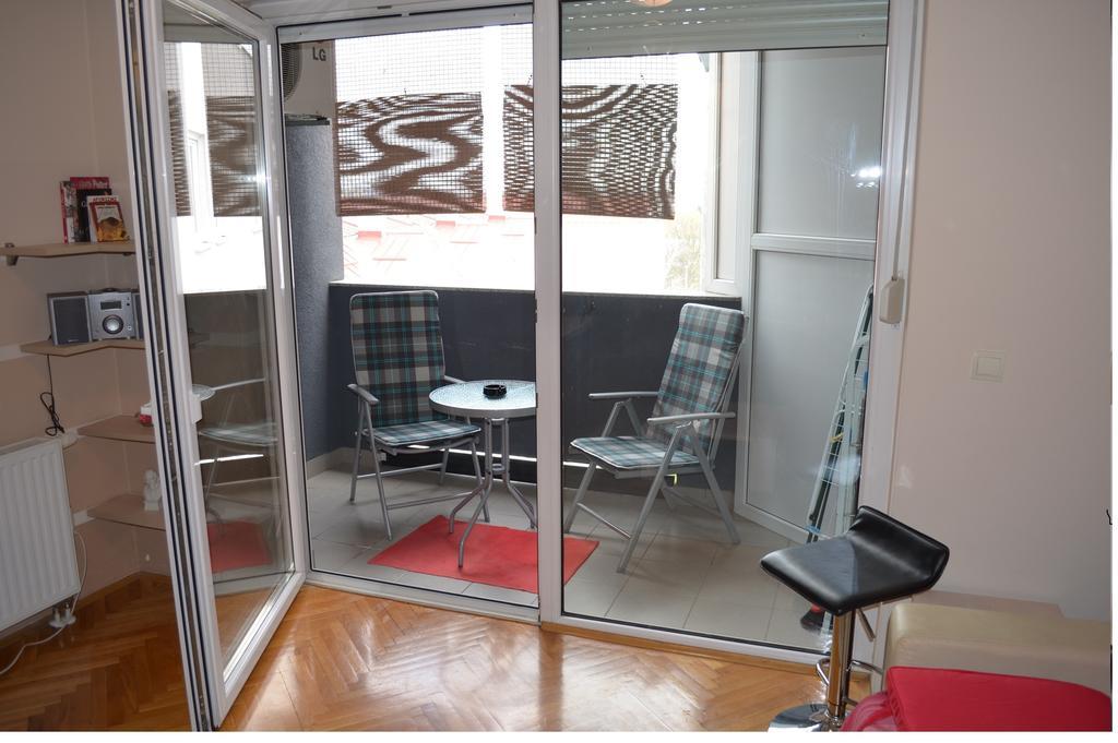 Apartment Viktor,Parking Osijek Phòng bức ảnh